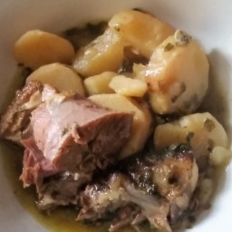 Épaule d&rsquo;agneau d&rsquo;inspiration gardianne