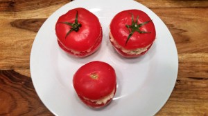 tomates farcies au thon et à la mayonnaise