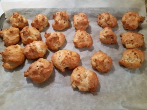 Pommes dauphine aux girolles à la sortie du four