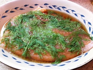 le filet de saumon a rendu beaucoup d'eau